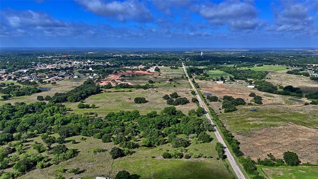 864 Upper Montague Road, Bowie, TX 76230