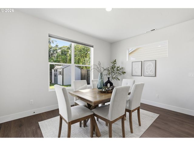 2999 S QUARTZ Dr, Cornelius, OR 97113