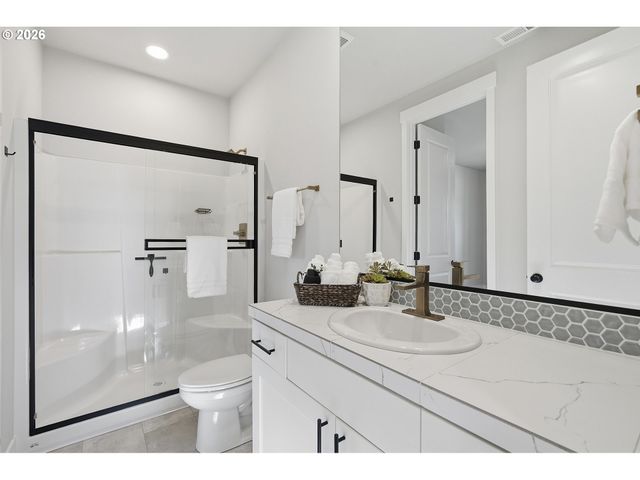 2999 S QUARTZ Dr, Cornelius, OR 97113