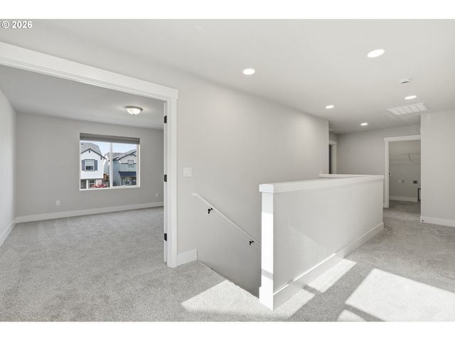 2999 S QUARTZ Dr, Cornelius, OR 97113