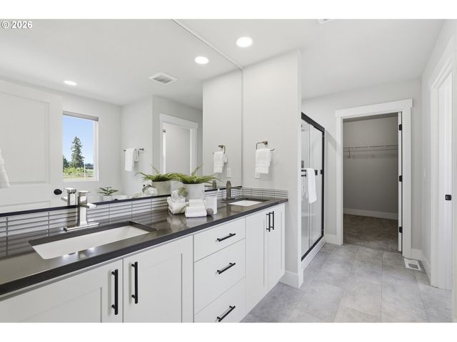 2999 S QUARTZ Dr, Cornelius, OR 97113