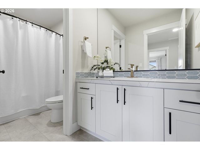 2999 S QUARTZ Dr, Cornelius, OR 97113