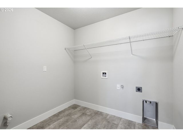 2999 S QUARTZ Dr, Cornelius, OR 97113