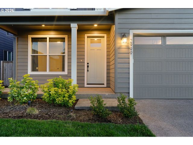 2999 S QUARTZ Dr, Cornelius, OR 97113