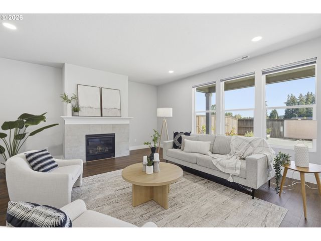 2999 S QUARTZ Dr, Cornelius, OR 97113