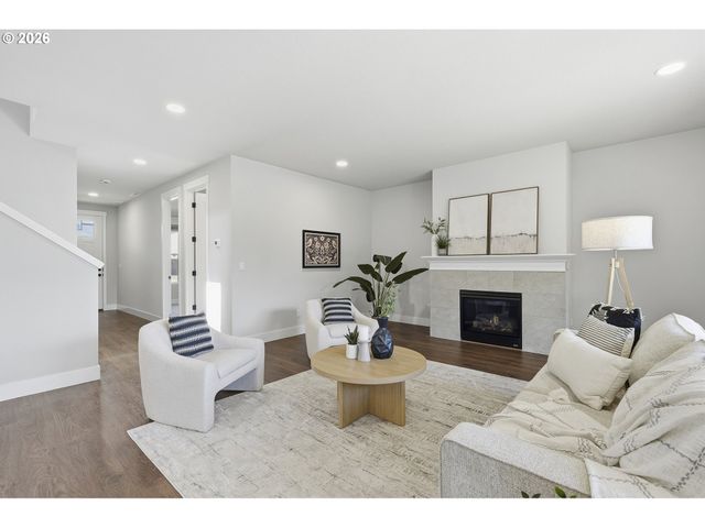 2999 S QUARTZ Dr, Cornelius, OR 97113