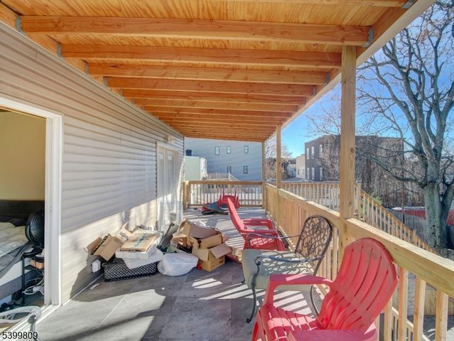 32 W 19Th St, Bayonne City, NJ 07002