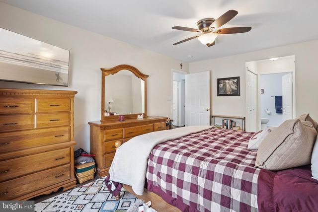 3907 SAXONY DR, Mount Laurel, NJ 08054