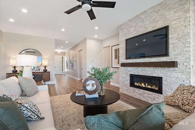 2374 N Mountain Vista Ave, Star, ID 83669