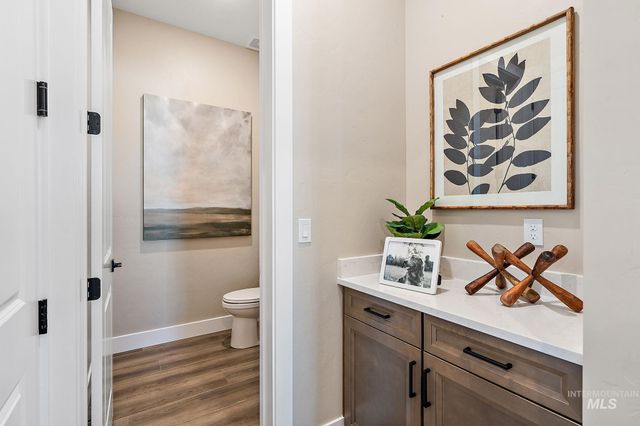 2374 N Mountain Vista Ave, Star, ID 83669