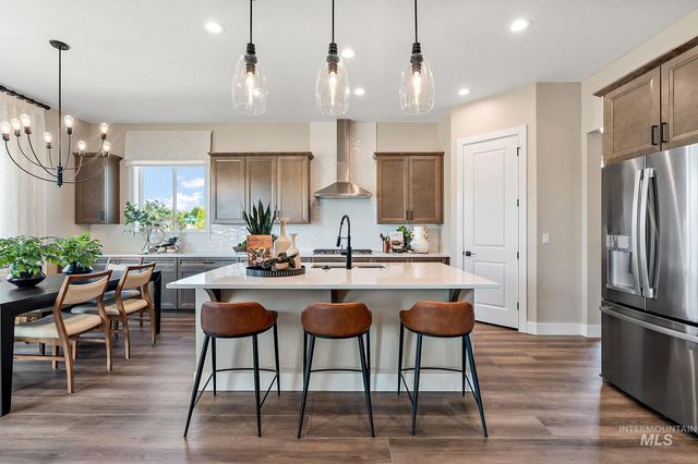 2374 N Mountain Vista Ave, Star, ID 83669