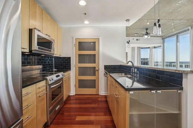 3324 Peachtree NE Road 2301, Atlanta, GA 30326