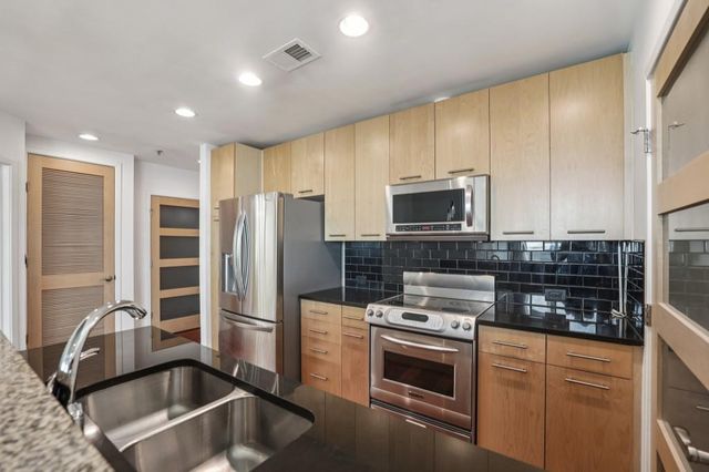 3324 Peachtree NE Road 2301, Atlanta, GA 30326