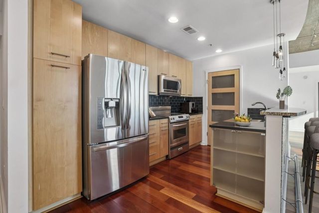 3324 Peachtree NE Road 2301, Atlanta, GA 30326