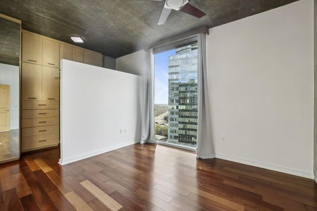 3324 Peachtree NE Road 2301, Atlanta, GA 30326