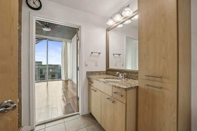 3324 Peachtree NE Road 2301, Atlanta, GA 30326