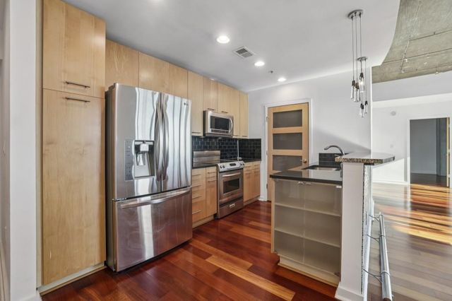 3324 Peachtree NE Road 2301, Atlanta, GA 30326