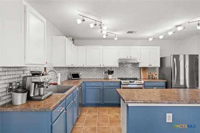 8221 Sage Meadow Drive, Temple, TX 76502