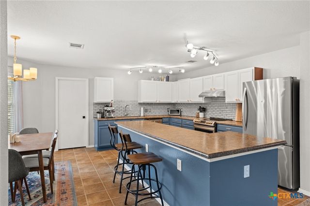 8221 Sage Meadow Drive, Temple, TX 76502
