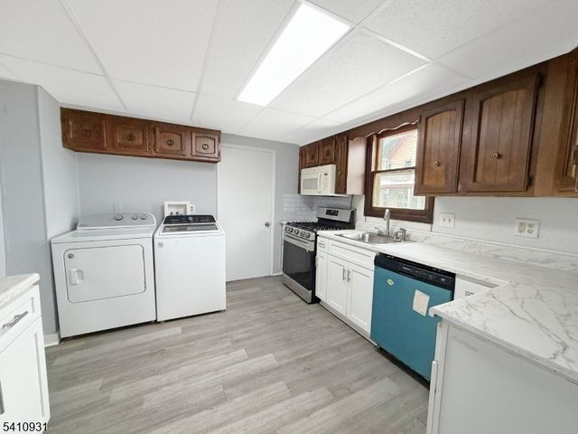 65 Davis St, Phillipsburg Town, NJ 08865