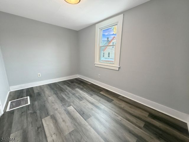 65 Davis St, Phillipsburg Town, NJ 08865