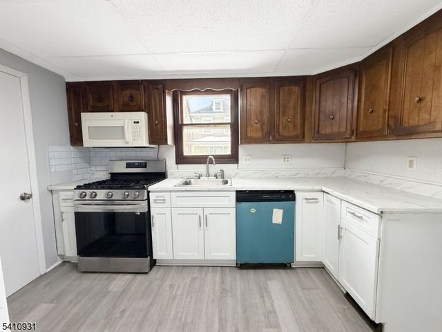 65 Davis St, Phillipsburg Town, NJ 08865