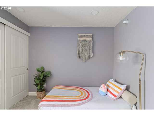 15784 Nw OVERTON Dr, Beaverton, OR 97006