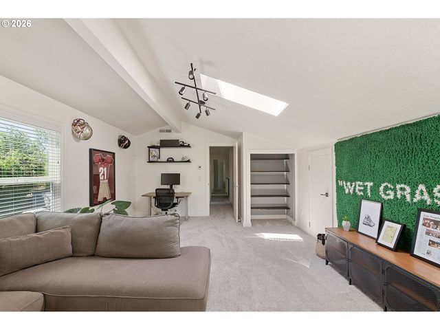 15784 Nw OVERTON Dr, Beaverton, OR 97006