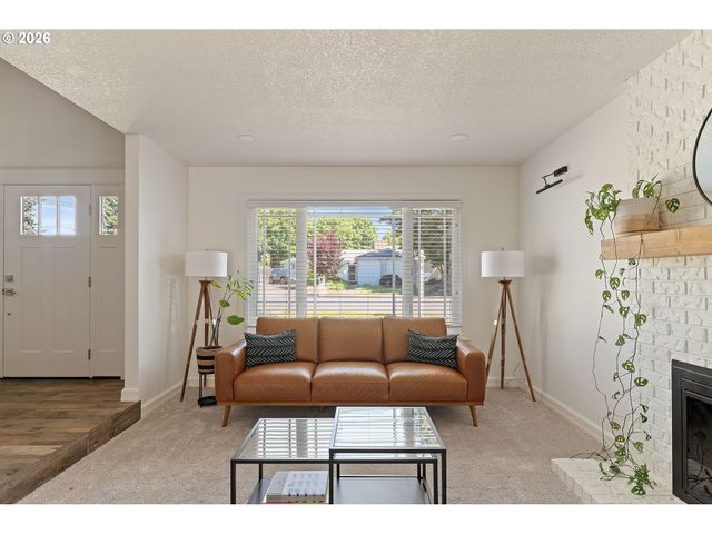 15784 Nw OVERTON Dr, Beaverton, OR 97006