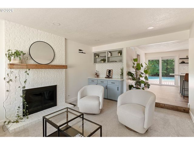 15784 Nw OVERTON Dr, Beaverton, OR 97006