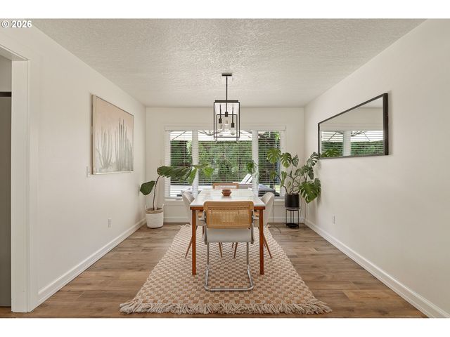 15784 Nw OVERTON Dr, Beaverton, OR 97006