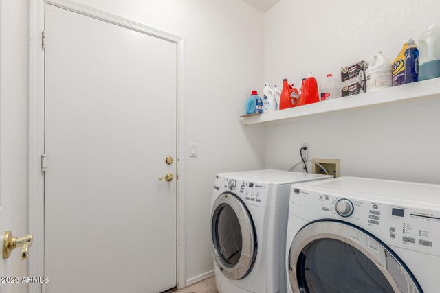 6279 W LOUISE Drive, Glendale, AZ 85310