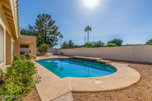 6279 W LOUISE Drive, Glendale, AZ 85310