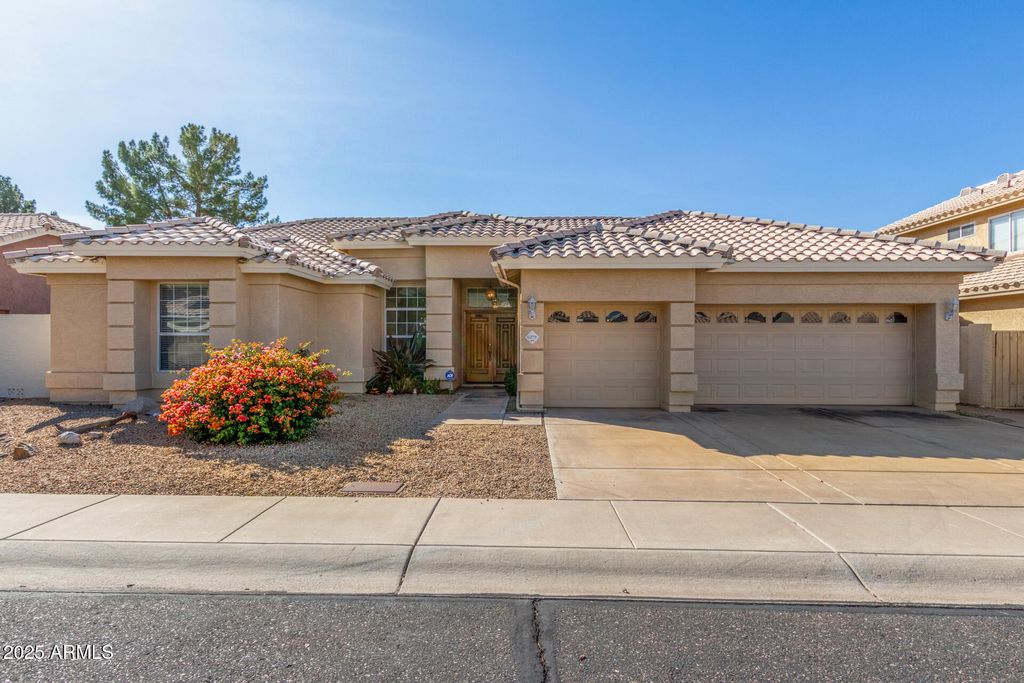 6279 W LOUISE Drive, Glendale, AZ 85310