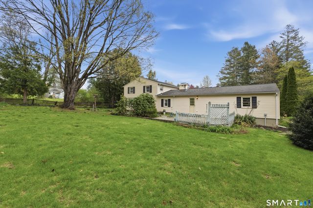 16 Hamilton Lane, Watertown, CT 06795