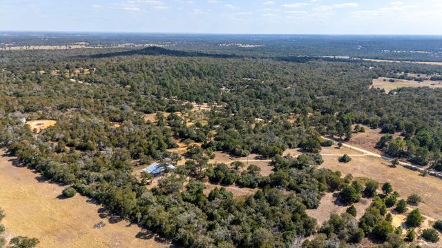 3115 Chuckwagon RD, Luling, TX 78648
