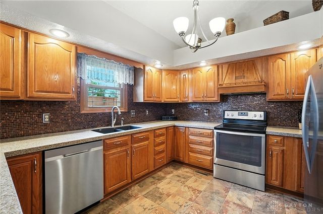 2685 Childers Drive, Xenia, OH 45385