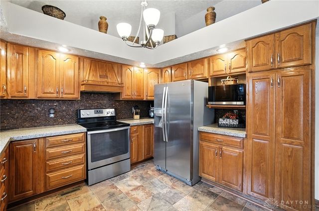 2685 Childers Drive, Xenia, OH 45385