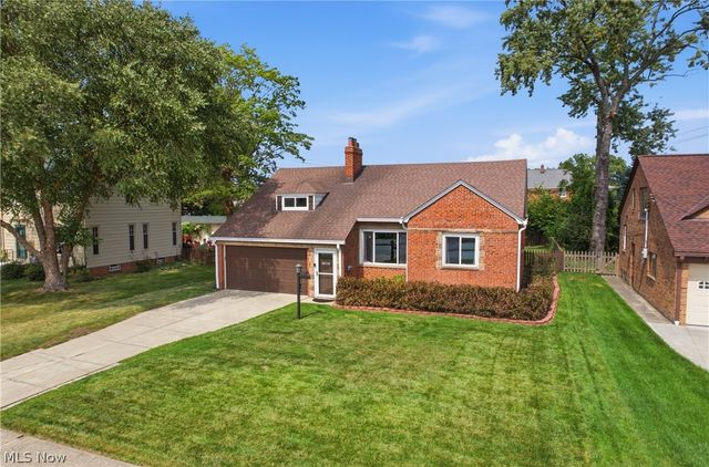 19110 Rockcliff Drive, Rocky River, OH 44116