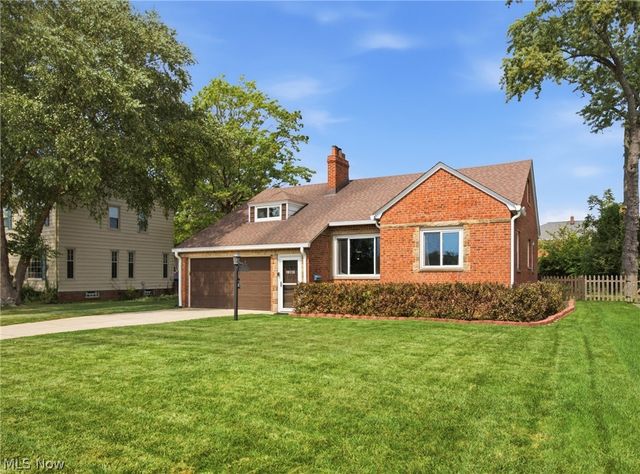 19110 Rockcliff Drive, Rocky River, OH 44116
