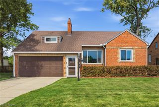 19110 Rockcliff Drive, Rocky River, OH 44116