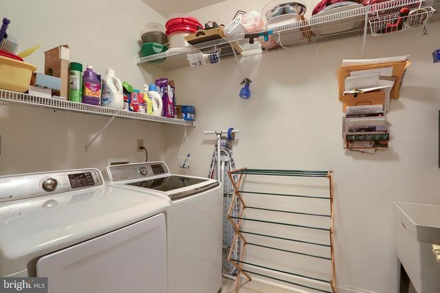 7748 GRAYBILL DR, Harrisburg, PA 17112