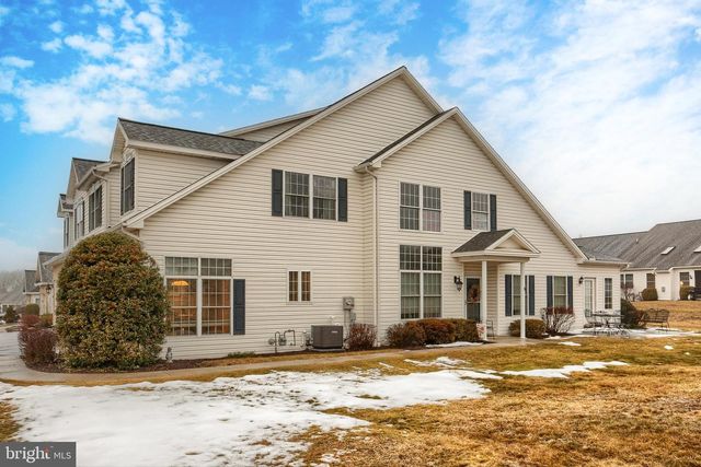 7748 GRAYBILL DR, Harrisburg, PA 17112