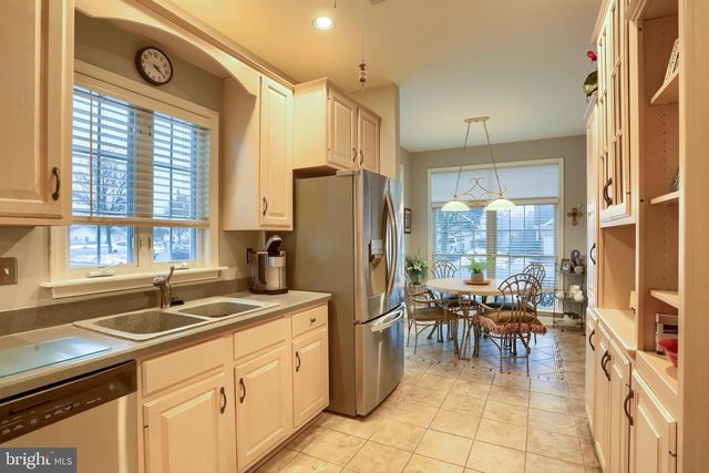 7748 GRAYBILL DR, Harrisburg, PA 17112