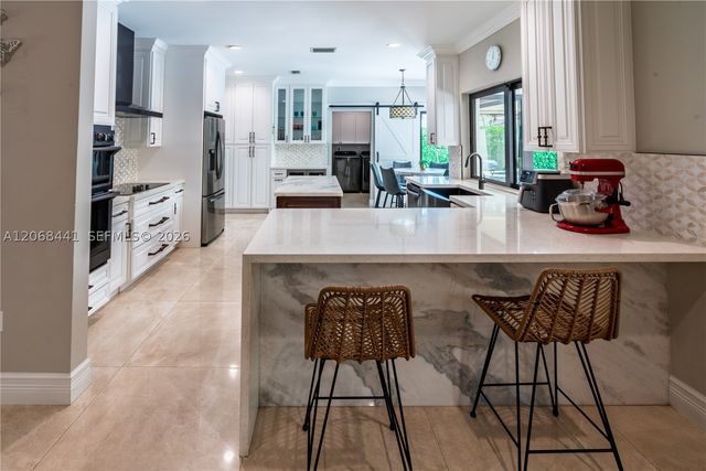 15600 NW 82nd Ct, Miami Lakes, FL 33016