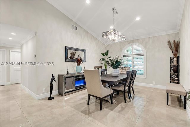 15600 NW 82nd Ct, Miami Lakes, FL 33016