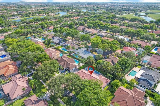 15600 NW 82nd Ct, Miami Lakes, FL 33016