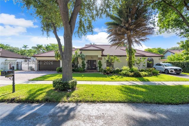 15600 NW 82nd Ct, Miami Lakes, FL 33016