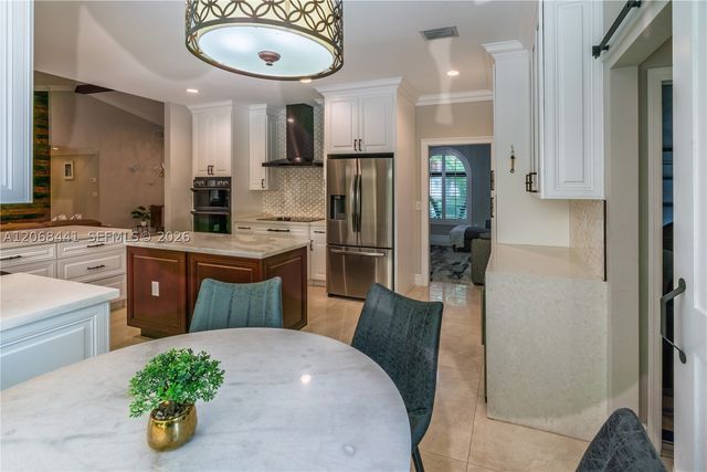 15600 NW 82nd Ct, Miami Lakes, FL 33016