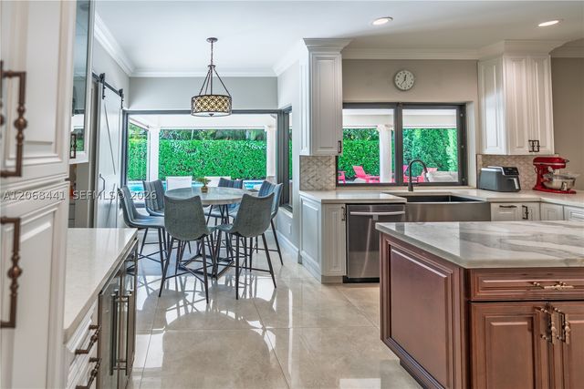 15600 NW 82nd Ct, Miami Lakes, FL 33016